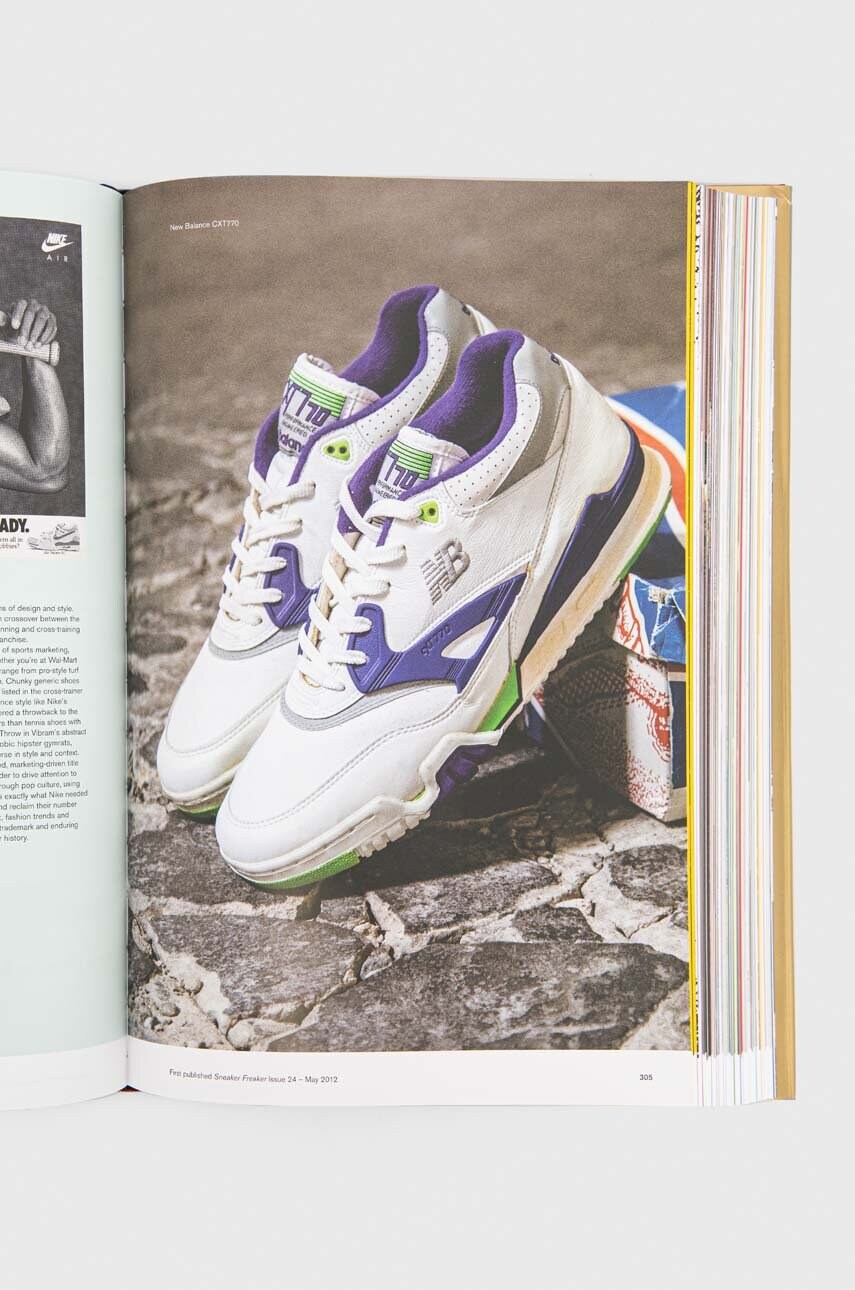 Книга Sneaker Freaker. The Ultimate Sneaker Book, Simon Wood 1