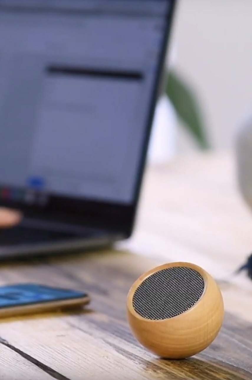 Бездротова колонка Tumbler Selfie Speaker 2