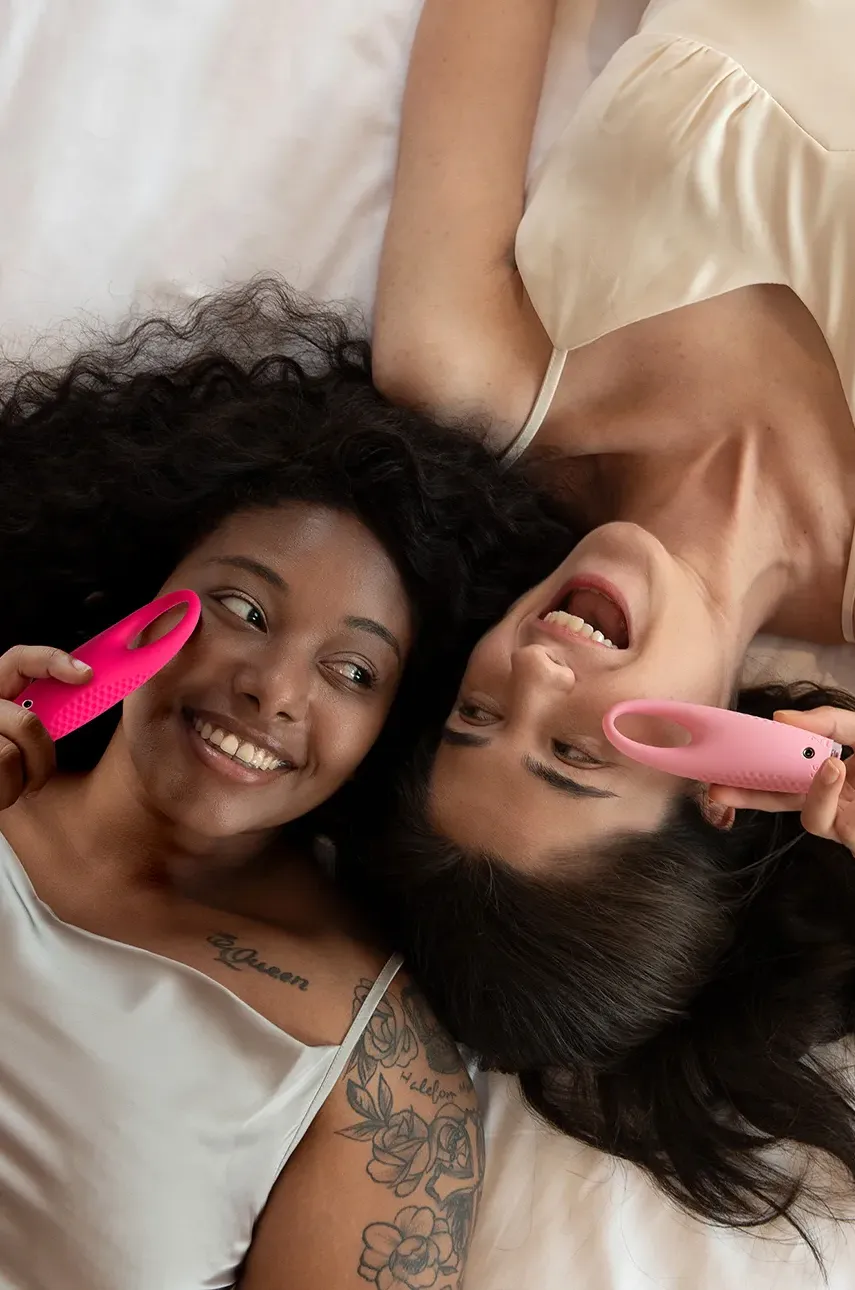 Відновлюючий масажер для зони навколо очей IRIS 2 Eye Massager Pearl Pink колір рожевий 4