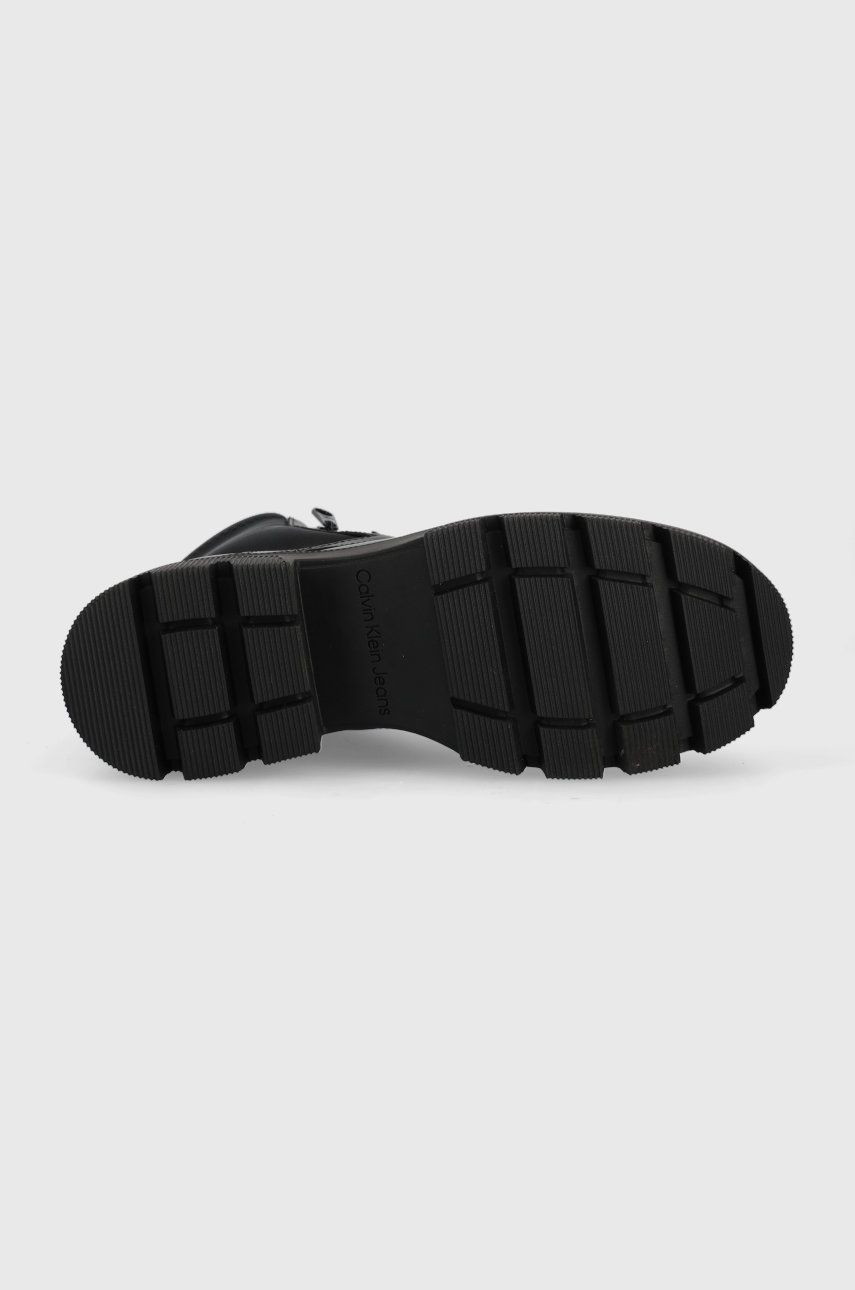 Черевики Chunky Combat Laceup жіночі колір чорний на платформі 3