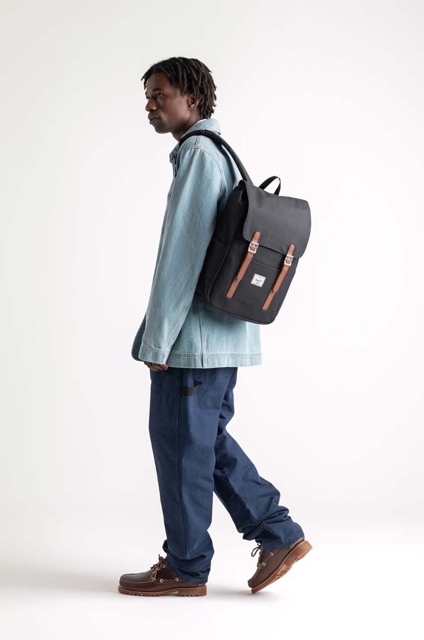 Рюкзак Retreat Small Backpack колір чорний великий однотонний 10